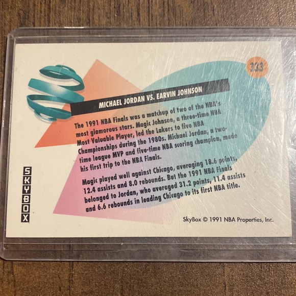 Michael vs Magic - Picture 2 of 2